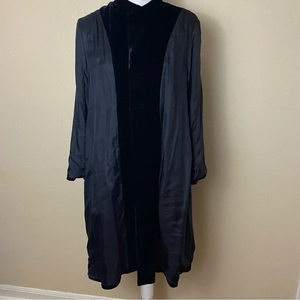 Eileen Fisher Velvet Open Front Cardigan- Silk Blend outer/ 100% silk lining- M - Picture 8 of 9